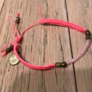 Hollister | pink adjustable beaded bracelet